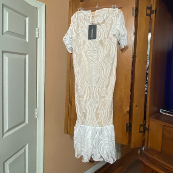 Pretty little things dress size 12 - Picture 2 of 6